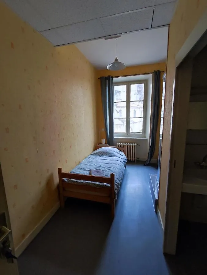 Gite D'Etape Et De Groupe Du Clos Saint Roch Viviers Bed & Breakfast