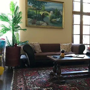 https://victorian-lodge.midi-pyreneeshotels.com