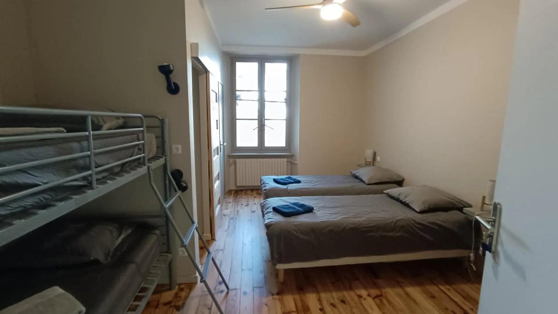 Bed & Breakfast Gite D'Etape Et De Groupe Du Clos Saint Roch Viviers